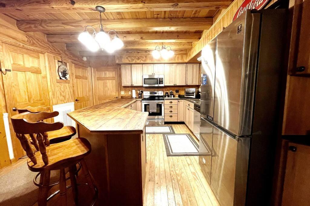 One Of A Kind Rustic Log Cabin Near Bryce Resort - Large Game Room - Fire Pit - Large Deck - Bbq Basye Экстерьер фото